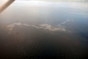 http://www.balitapinoy.net/images/aerial_picture_of_oil_slick_in_maasim,_sarangani_1.jpg